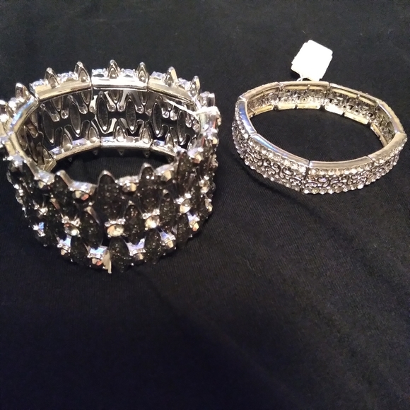 Two sparkly NY&Co bracelets - Picture 2 of 6